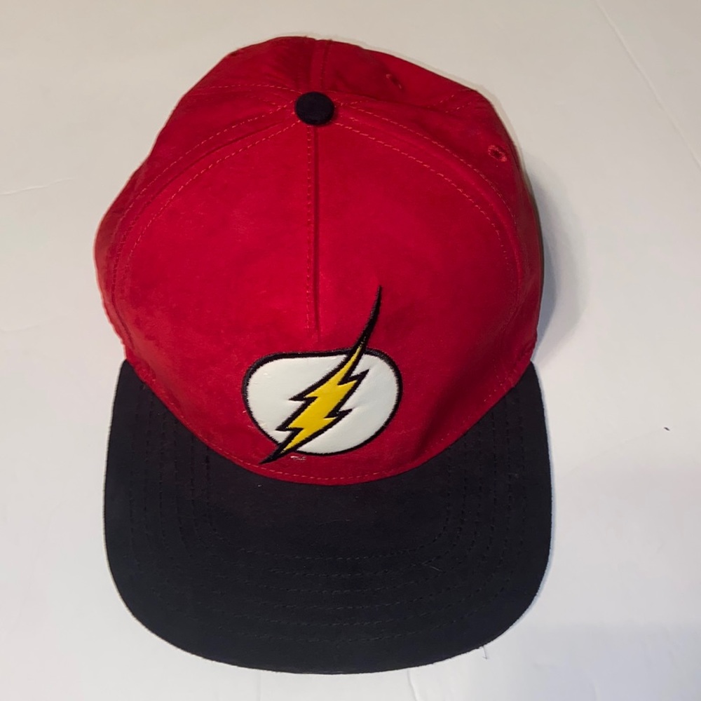Flash DC Comics red and black felt feel hat 🧢